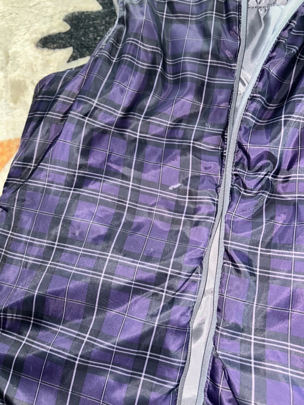 Reversible vest - Picture 7 of 9
